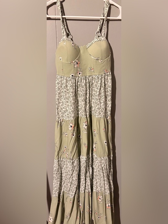 No Comment Dresses & Skirts - Women’s Small Spaghetti Strap Floral Dress